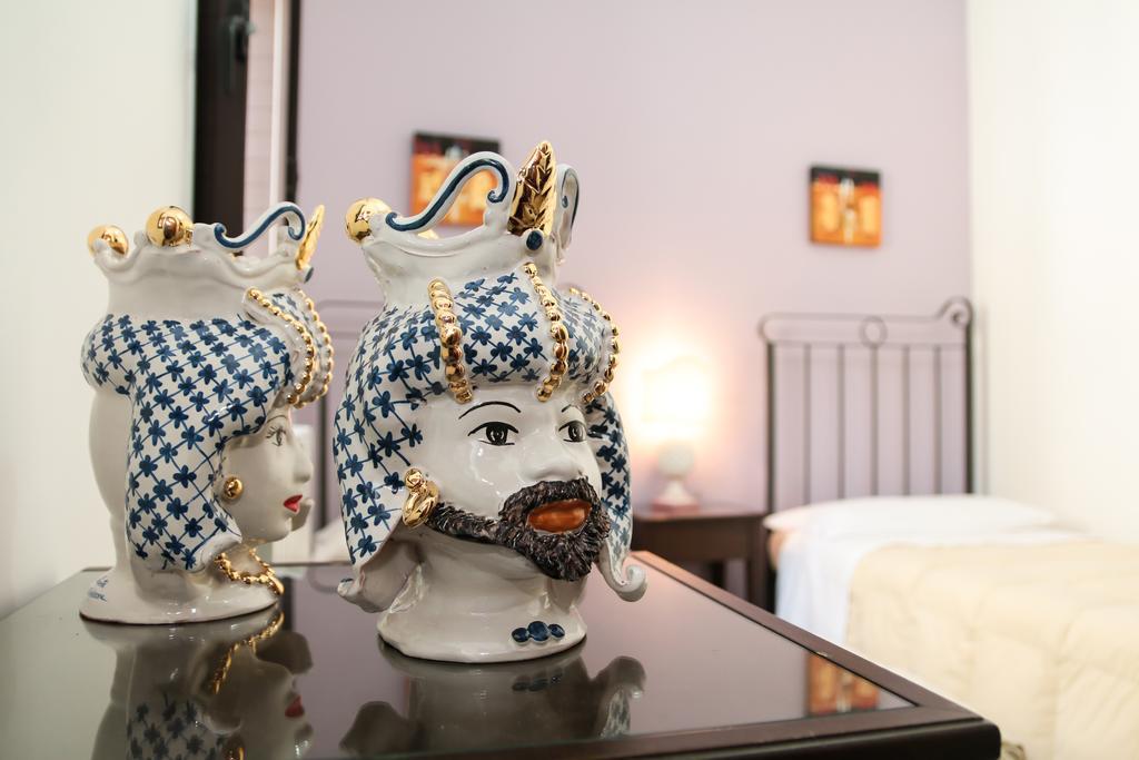 B&B Regina Carolina カルタジローネ エクステリア 写真